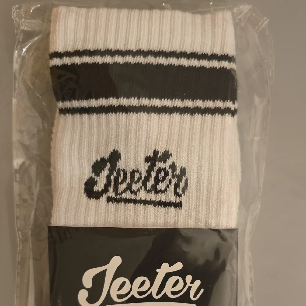 Classic White and Black Casual Socks LOT-M